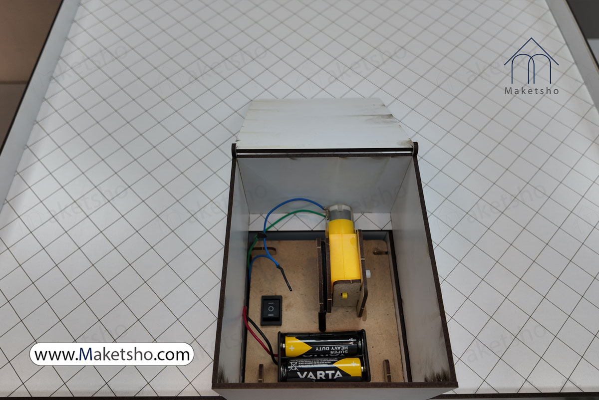 مکانیزم حرکتی با باتری قلمی برای آسانسور در ماکت&zwnj;های پویا و متحرک ماکتشو