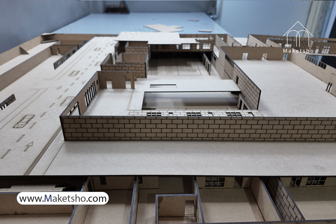 نمای پرسپکتیو از حیاط مرکزی و احجام ماکت معماری مدرسه کاشان با متریال ام&zwnj;دی&zwnj;اف